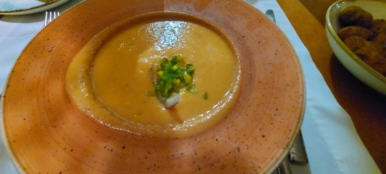 e28f20_2274cba5ffc540aba683f6c2e3a13363~mv2