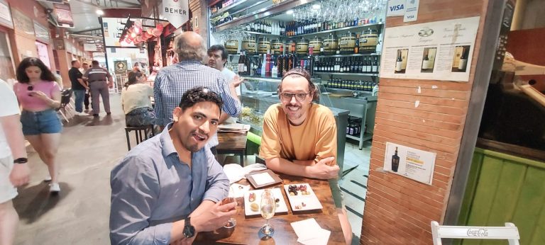 e28f20_b6bbb66deed449babfe61d3718f76996~mv2