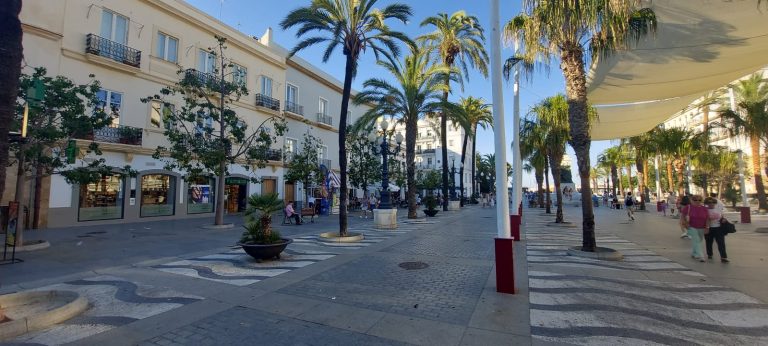 e28f20_f767ee45fb0b44a98789b9a418049024~mv2